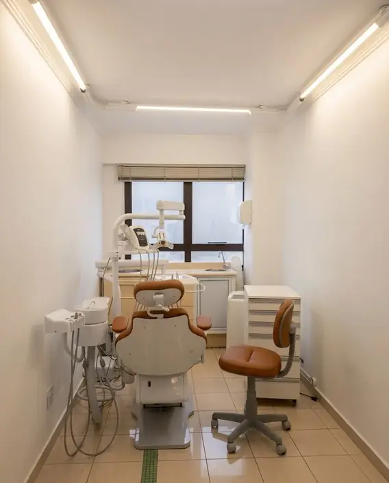 Sala de atendimento com a cadeira odontológica